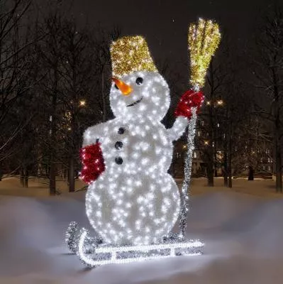 Световая фигура Снеговик на санках